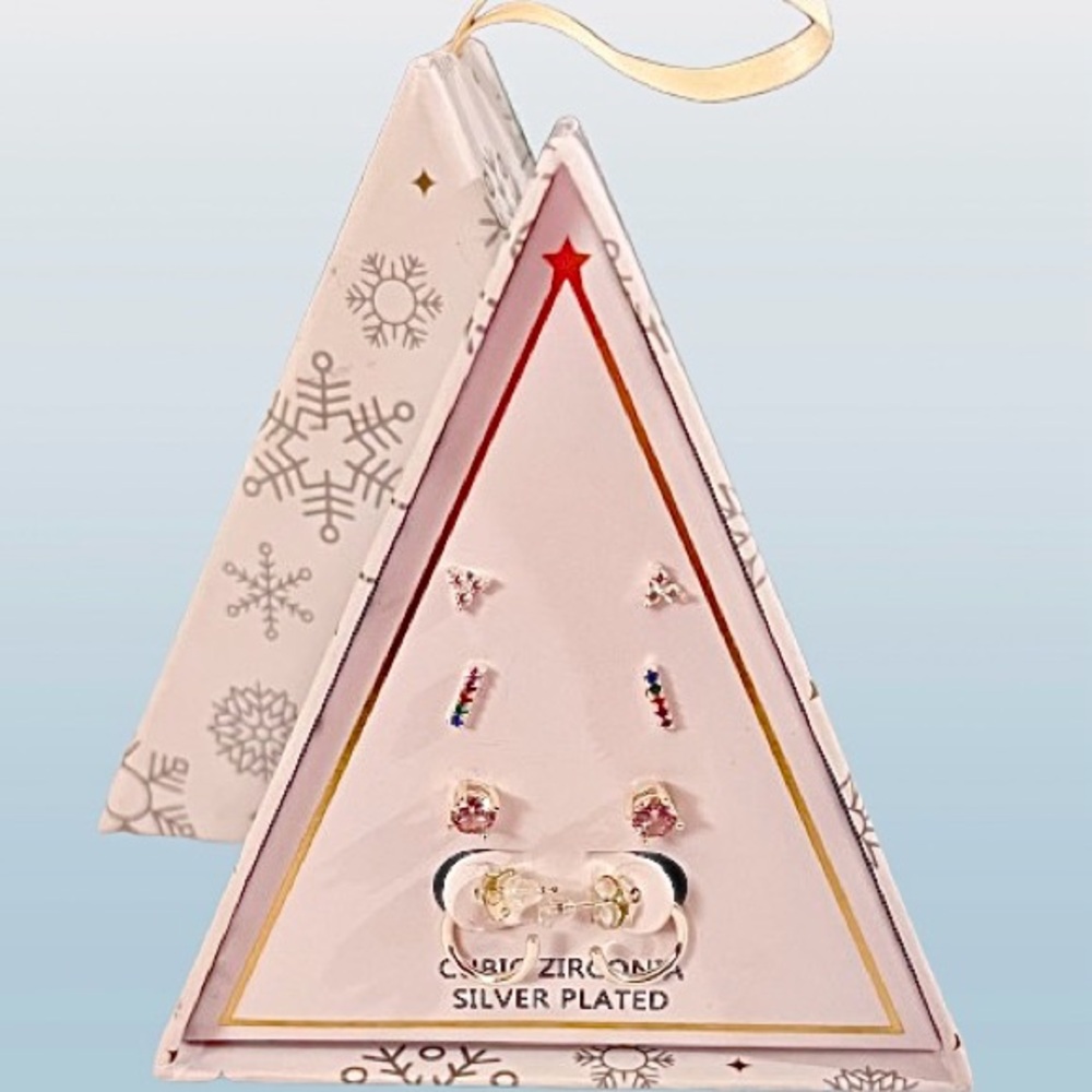 🆕-Christmas Earrings Set (4 Piece) w/ Xmas Tree Ornament Box, NWT